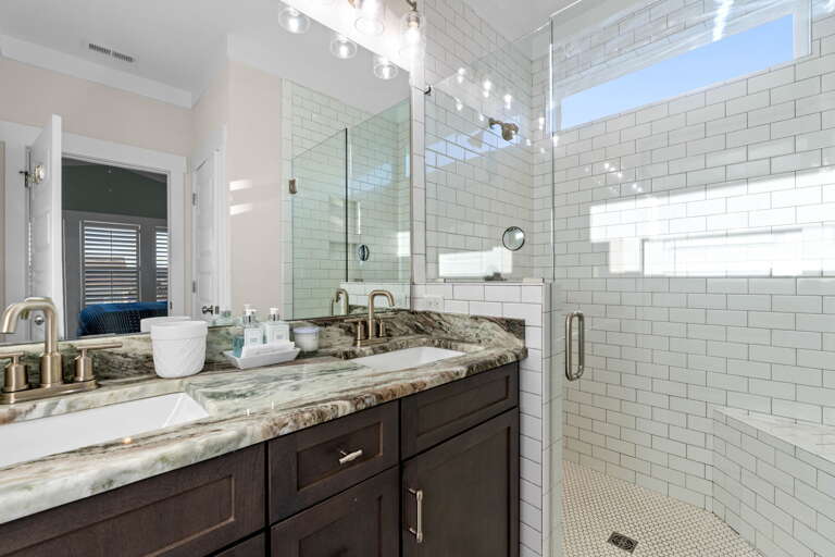 bathroom 4-2 upstairs