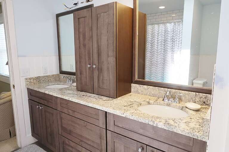 28 - bathroom tub shower