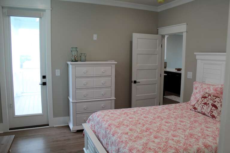 Bedroom 4-3