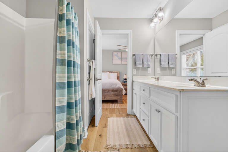 Bathroom Bedroom 1&2 -1