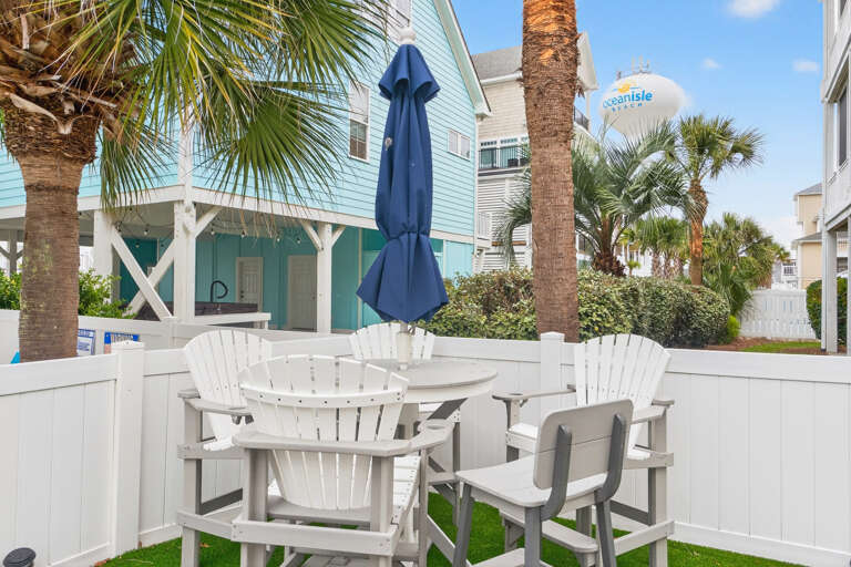Outdoor Living Area 7