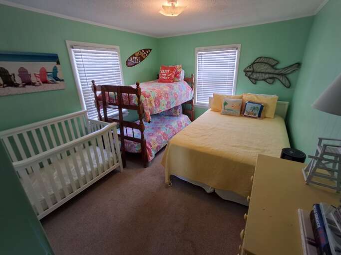 44 - bedroom 4 - queen - twin bunks - crib
