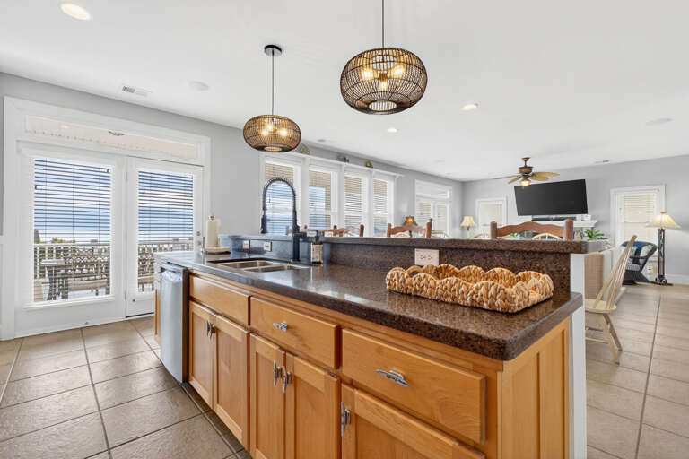 Kitchen Area 4