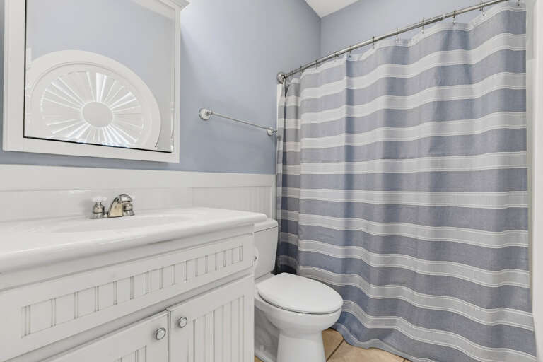 Bathroom 5-1
