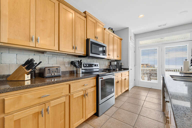 Kitchen Area 1
