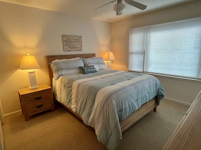 bedroom 2 -- queen