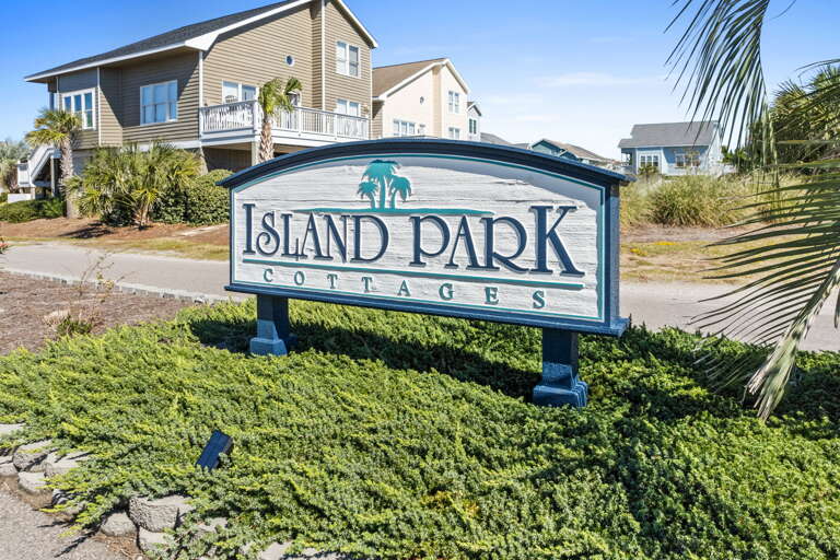 Island Park community pool