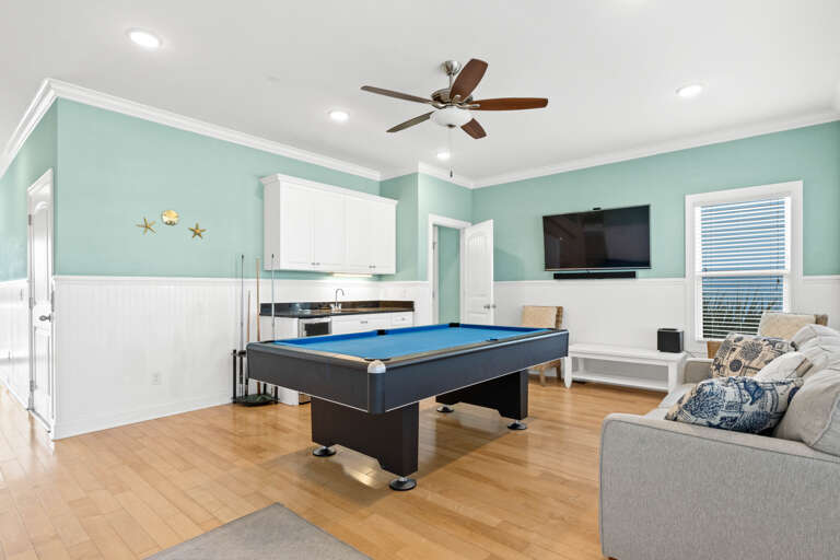 Living area - pool table