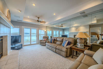 EMERALD BAY 214 