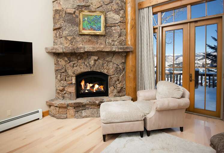 Winter views by the fire place in Main Master