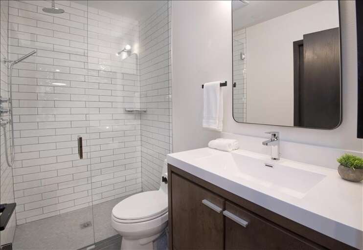 Townsend PL 2nd Bath