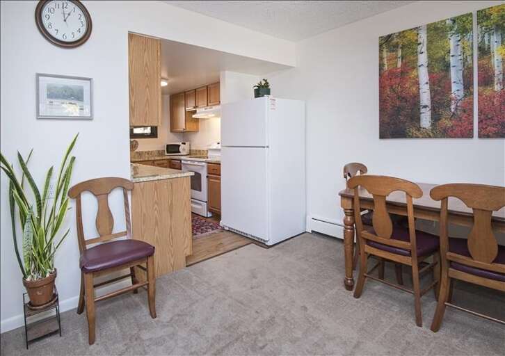 Dining and Kitchen Areas Dining and Kitchen Areas