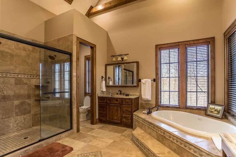 Full bathroom Full bathroom