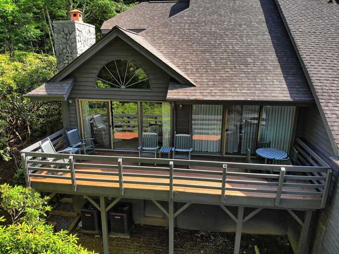 Back deck of Penrith Hideaway