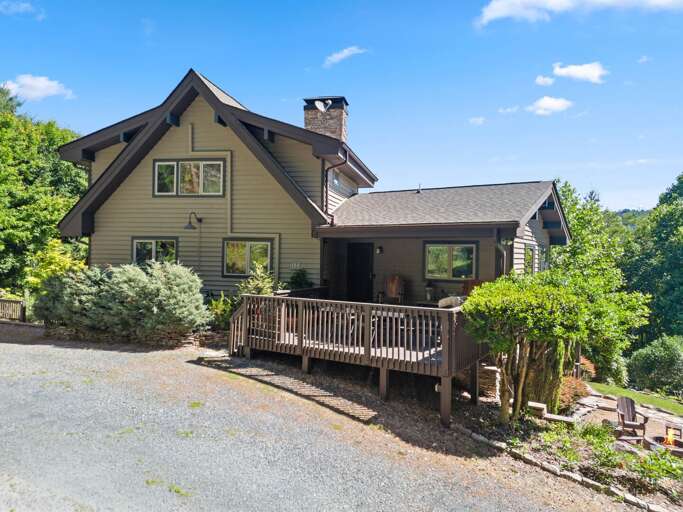 Mountaineer Manor