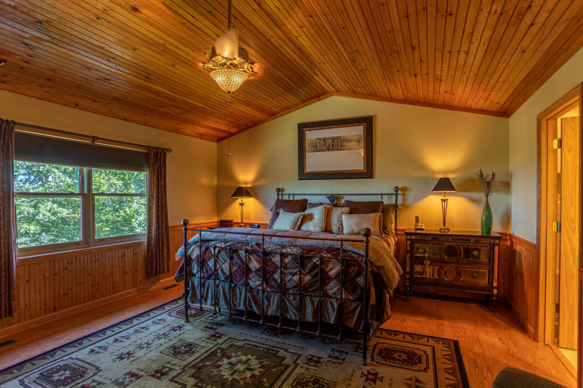 Chipmunk View Lodge Appalachian Ski Mountain NC 4 Bedroom Vacation