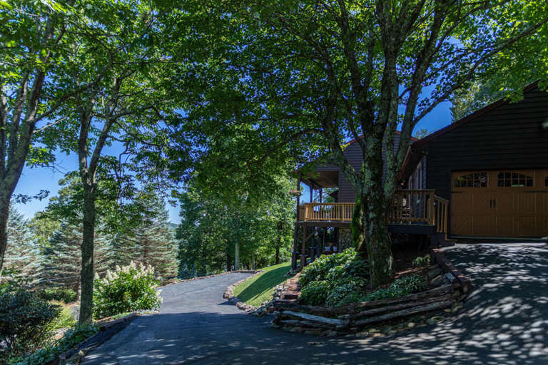 Chipmunk View Lodge Appalachian Ski Mountain NC 4 Bedroom Vacation