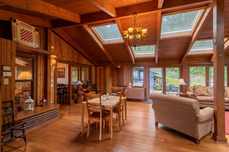 Sun room with seating for all Sun room with seating for all