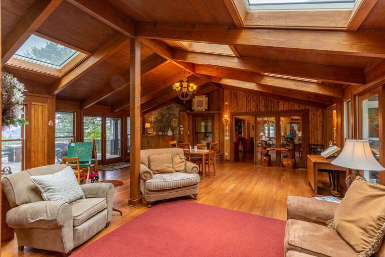 Sun room with seating for all Sun room with seating for all