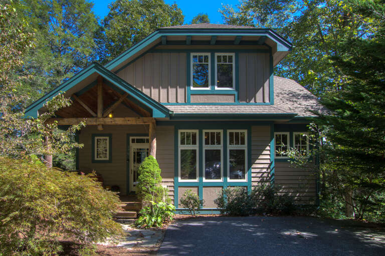 Bearfoot Lodge at Echota Foscoe, NC 4 Bedroom House 15 Guests Find Rentals