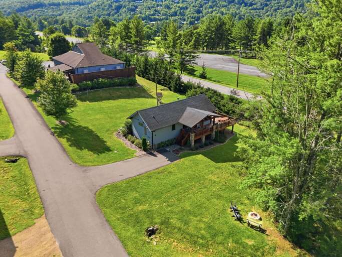 Ariel view of Banner Sky - plenty of yard space on either side of the home.