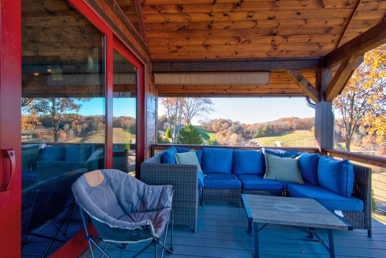 Vacation Rental Veranda Viewing Vibrant Valley