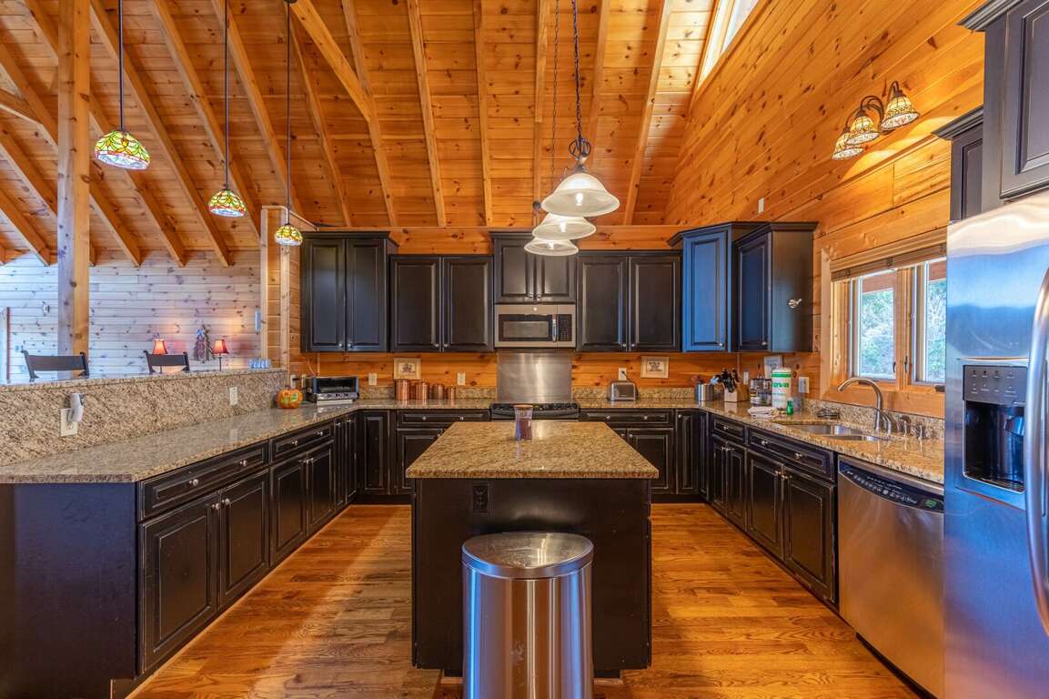 Mountain Getaway Cabin in Lenoir, NC 4 Bedrooms Sleeps 10 Find