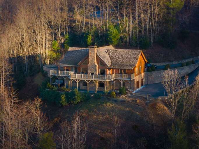 Mountain Getaway Cabin in Lenoir, NC 4 Bedrooms Sleeps 10 Find