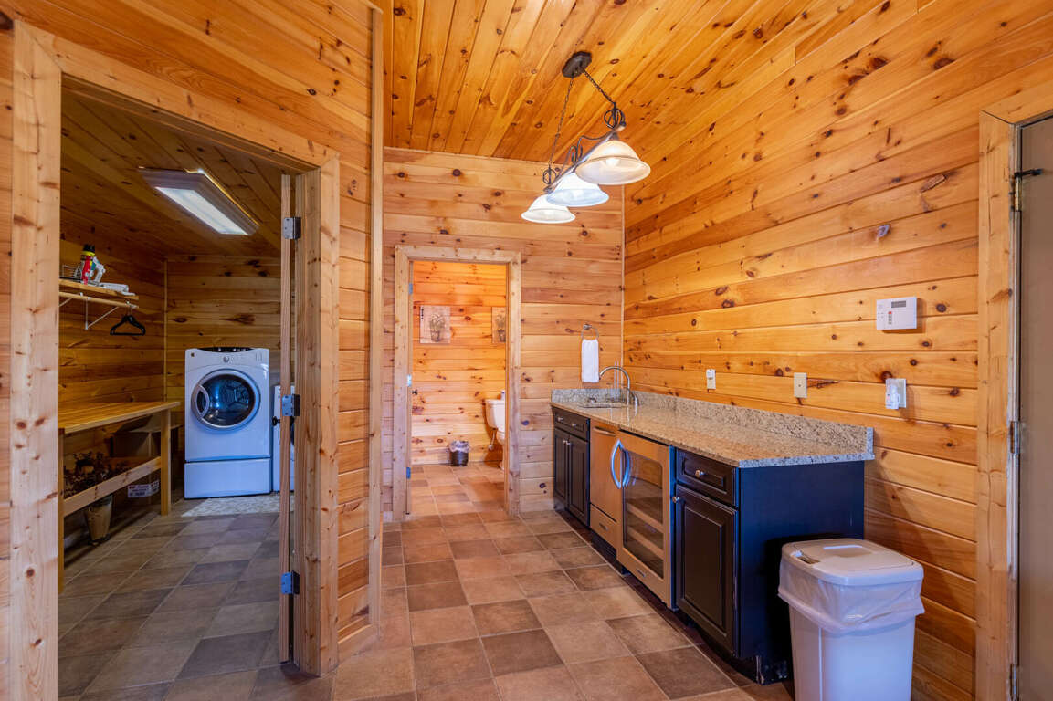 Mountain Getaway Cabin in Lenoir, NC 4 Bedrooms Sleeps 10 Find