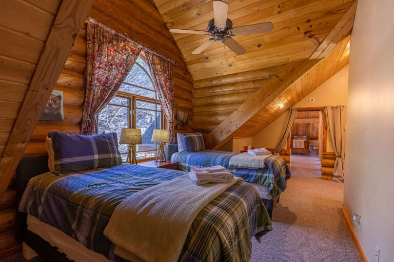 Bear Lodge At Misty Mountain Blowing Rock Luxury Cabin Rental 4 Bedrooms Sleeps 12.. (155148