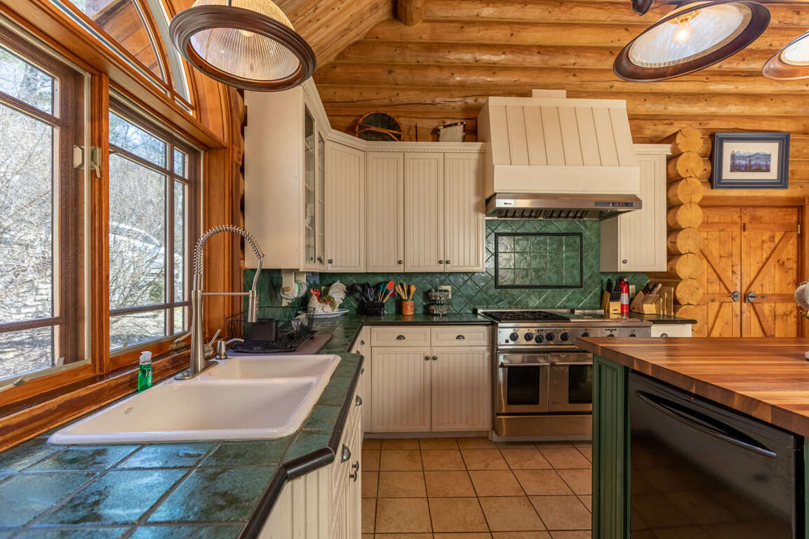 Bear Lodge At Misty Mountain Blowing Rock Luxury Cabin Rental 4 Bedrooms Sleeps 12.. (155148
