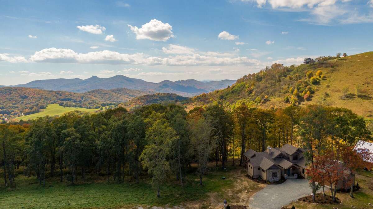 Sunset Vista at Monteagle Banner Elk, NC 4 Bedrooms Sleeps 14