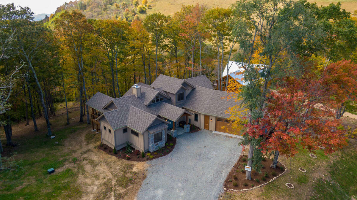 Sunset Vista at Monteagle 4 Bedroom Vacation Rental Property in Banner