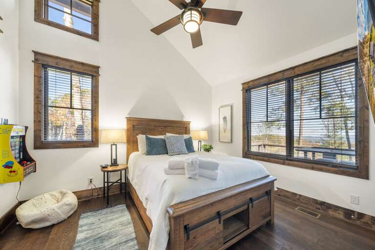 Sip Sip Hooray at Eagles Nest Sip Sip Hooray at Eagles Nest