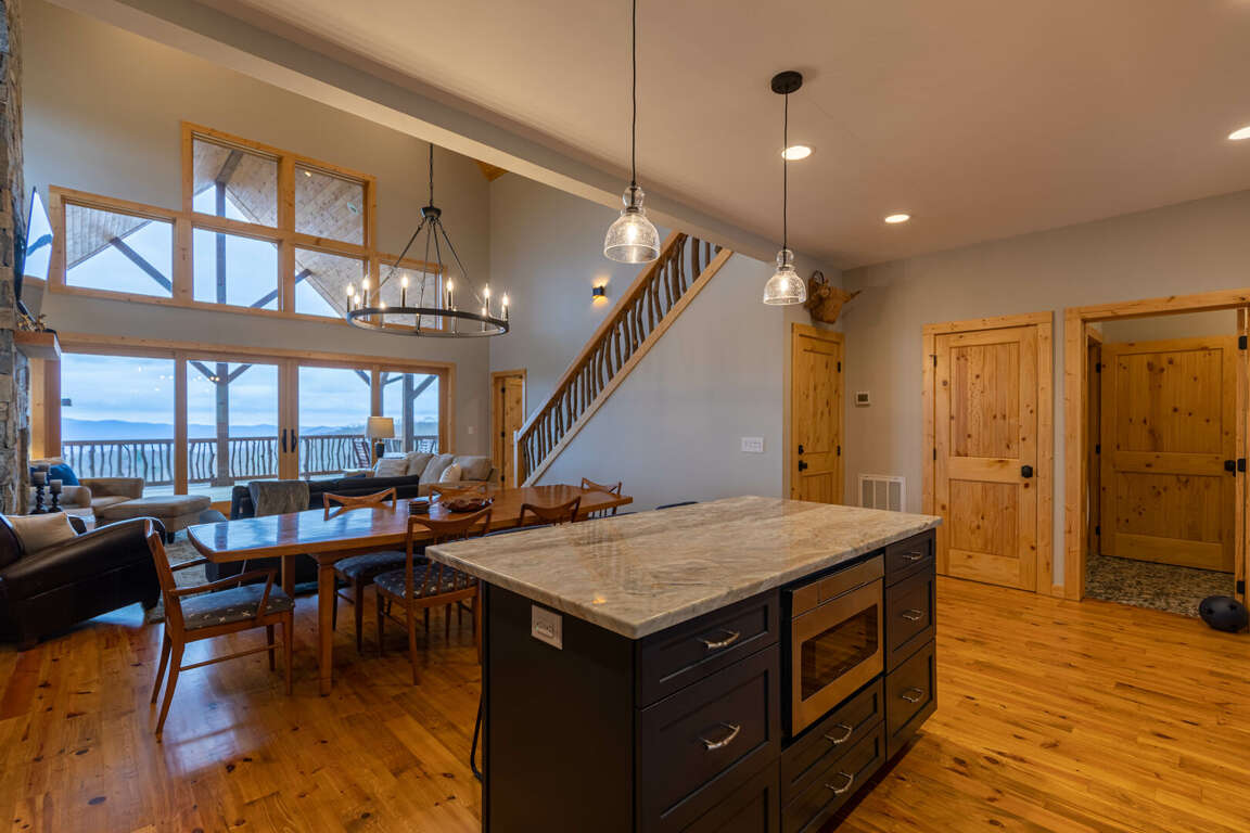 Constellation Prize at Monteagle Luxury 3Bedroom Cabin in Banner Elk, NC