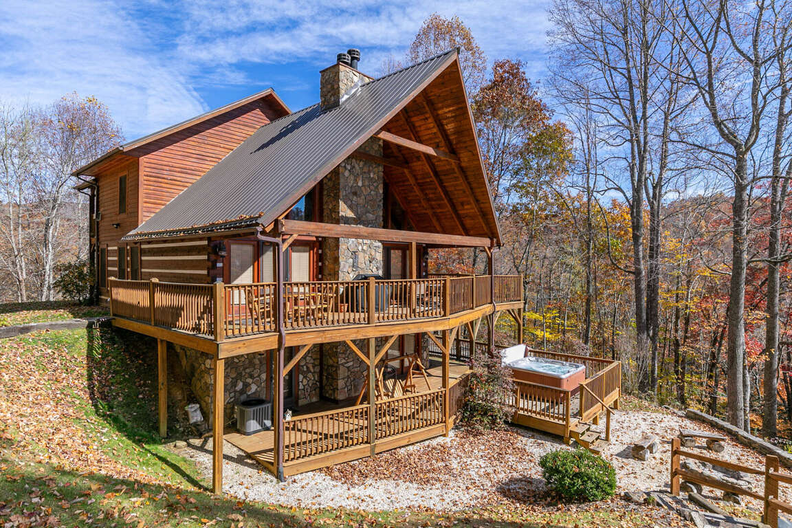 Ambleside Log Cabin in Vilas, NC 3 Bedrooms Sleeps 6