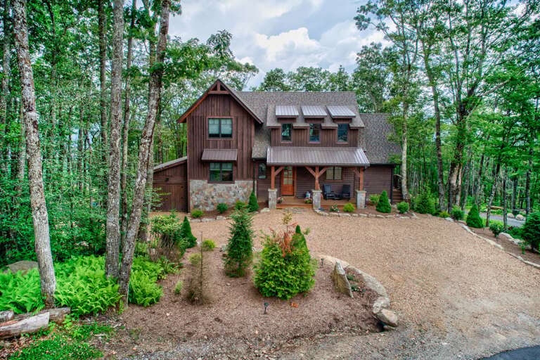 Grayling Lodge at Eagles Nest Grayling Lodge at Eagles Nest