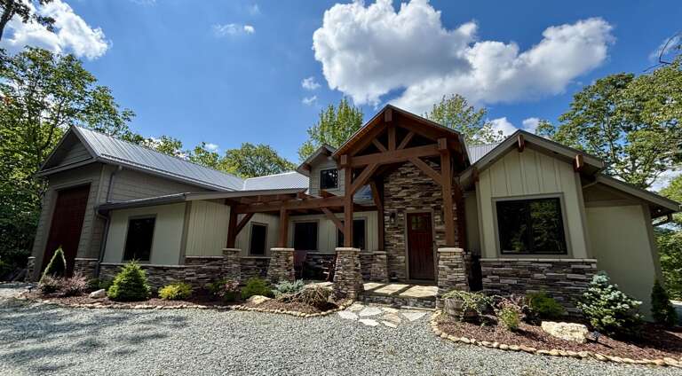 Hidden Creek Cabin at MontEagle
