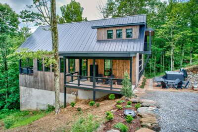 Three Bears Retreat at Monteagle