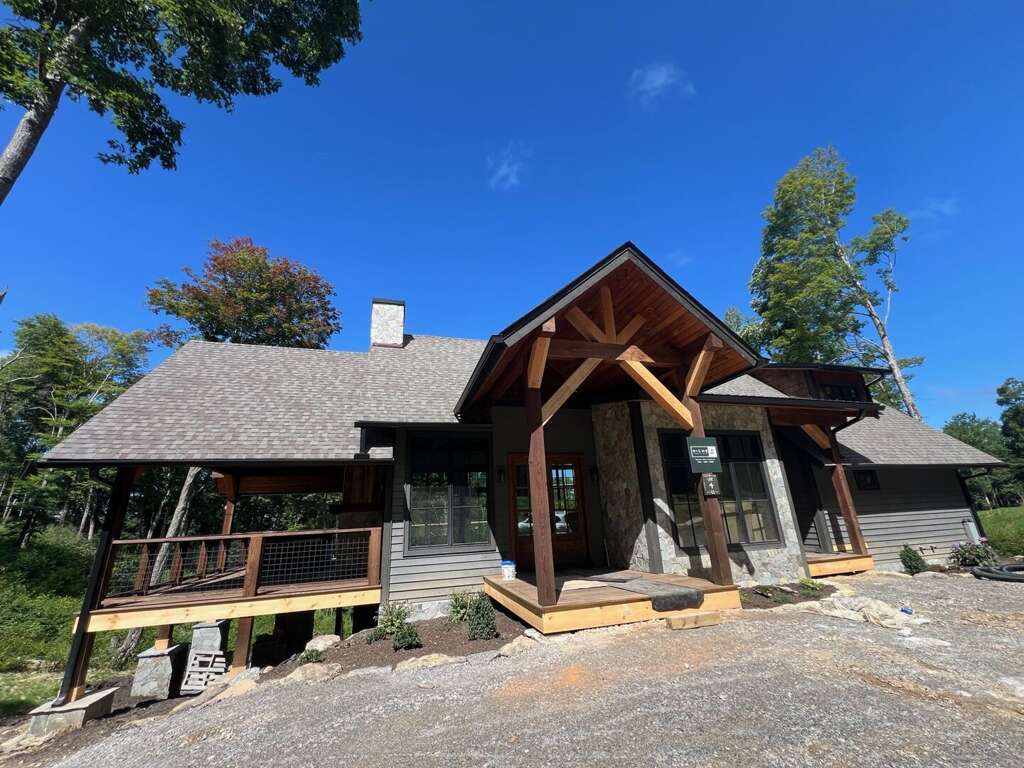 Red Sky Retreat at Eagles Nest 4 Bedroom House in Elk Park, NC