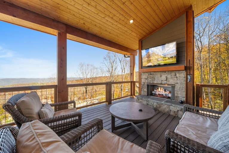 Room At the Top at Eagles Nest Room At the Top at Eagles Nest