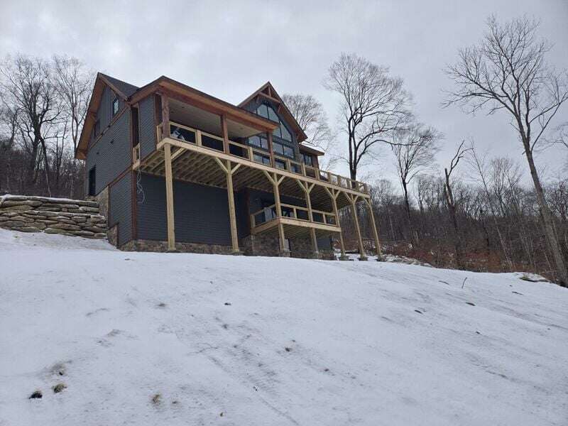 Room At the Top at Eagles Nest Room At the Top at Eagles Nest