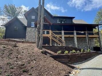 Sweet Bearadise at Eagles Nest