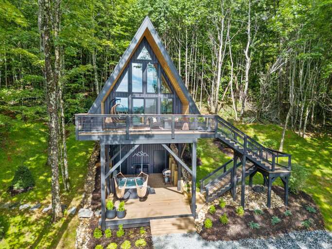 Ascent A-Frame at Calm Ridge Treehouses Ascent A-Frame at Calm Ridge Treehouses