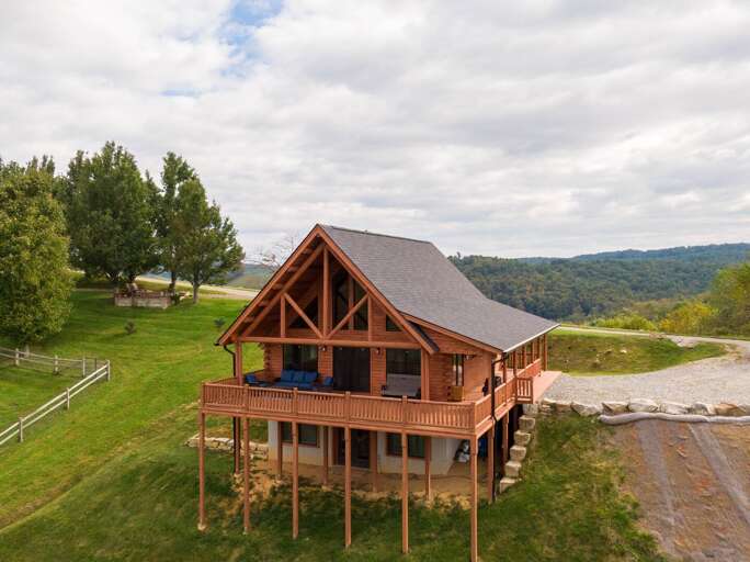 Chasing Clouds Cabin