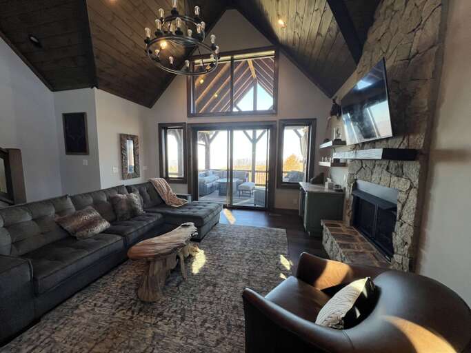 CS 23 Eagle Meadow Path