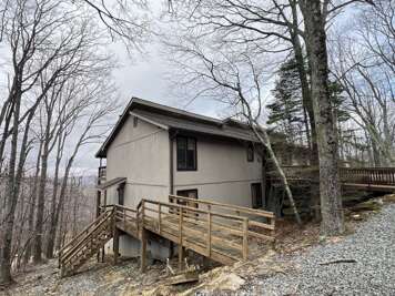 CS Oma's Beech House