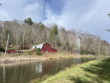 CS The Red Barn and Upper House at Tiffany's Estate