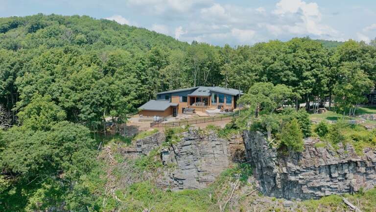 Breathaway Lodge