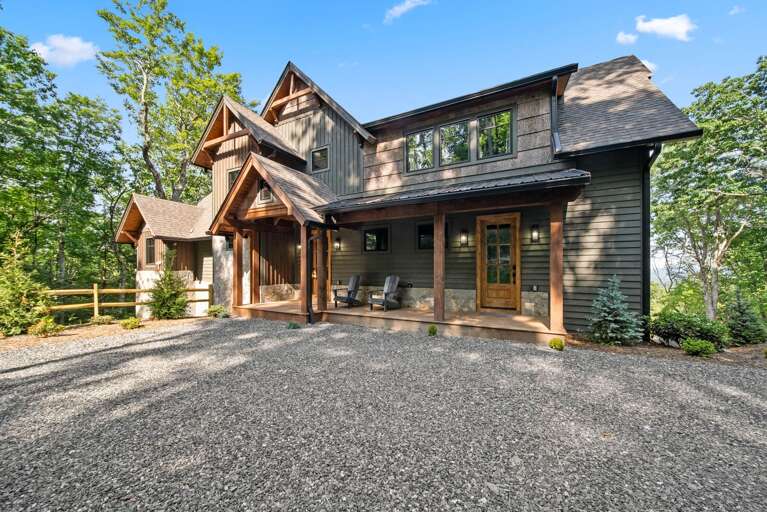 Four Eaglets Lodge at Eagles Nest